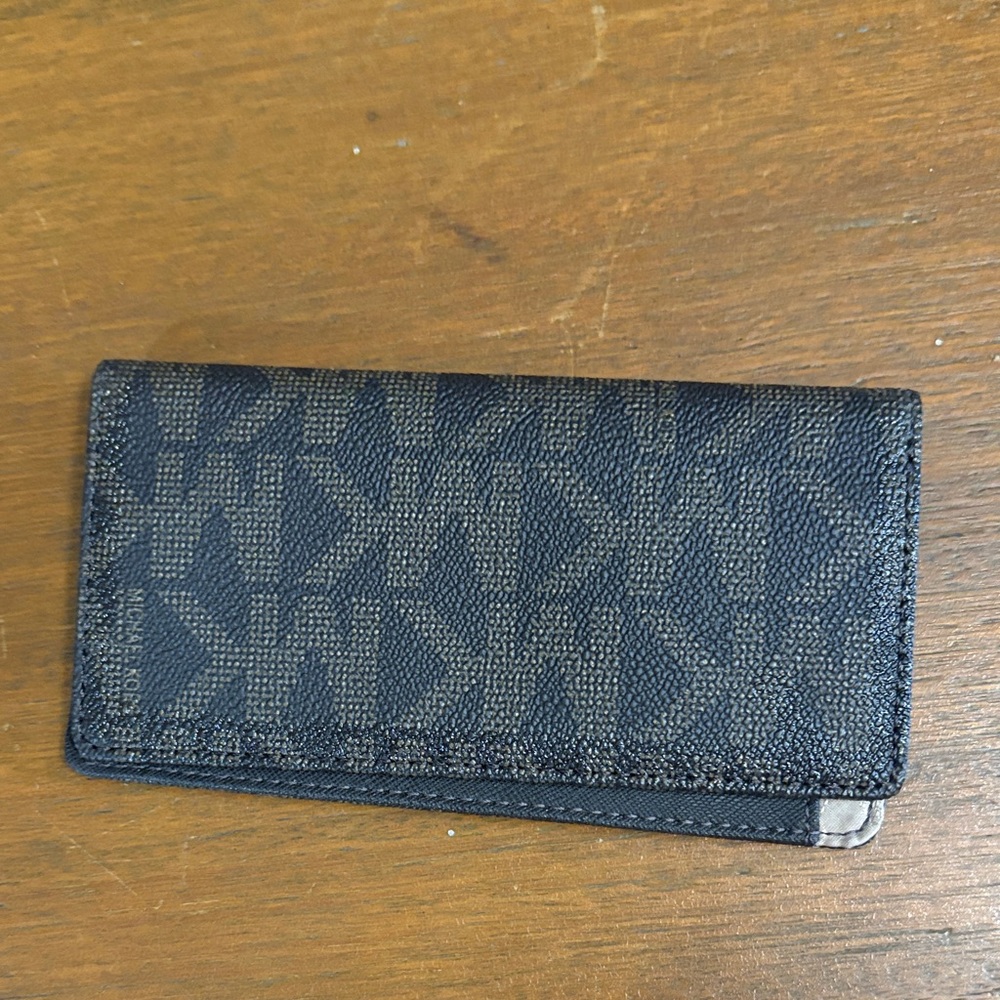 Michael Kors Black and Brown Logo Wallet - Picture 2 of 4